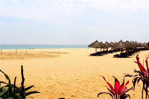 五家渠市中式快餐店值得投吗，五家渠市加盟爱上肉蟹煲要培训吗