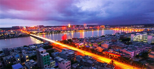 佰烧海鲜烤肉自助加盟店开在哪里生意好，中式快餐加盟哪家是正宗的